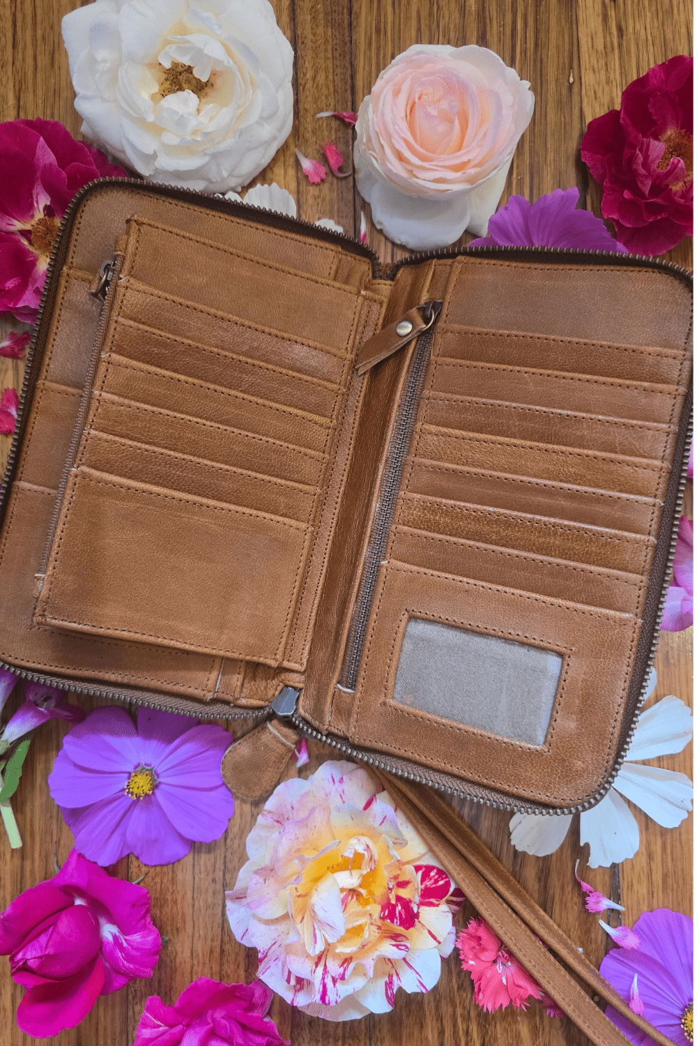 Ariana Oversized Leather Wallet - Tan/Teal