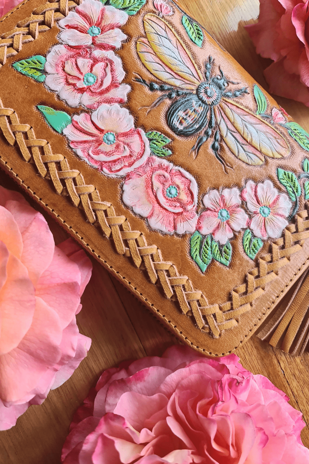 Bumble Bee Wallet - Tan