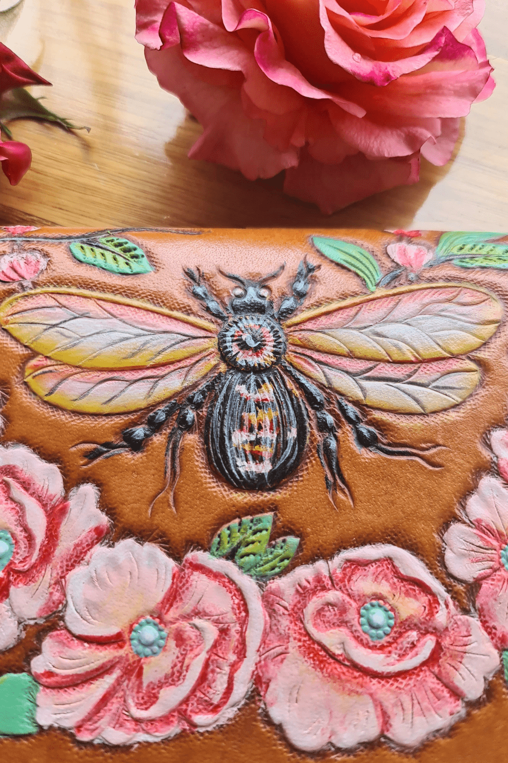 Bumble Bee Wallet - Tan