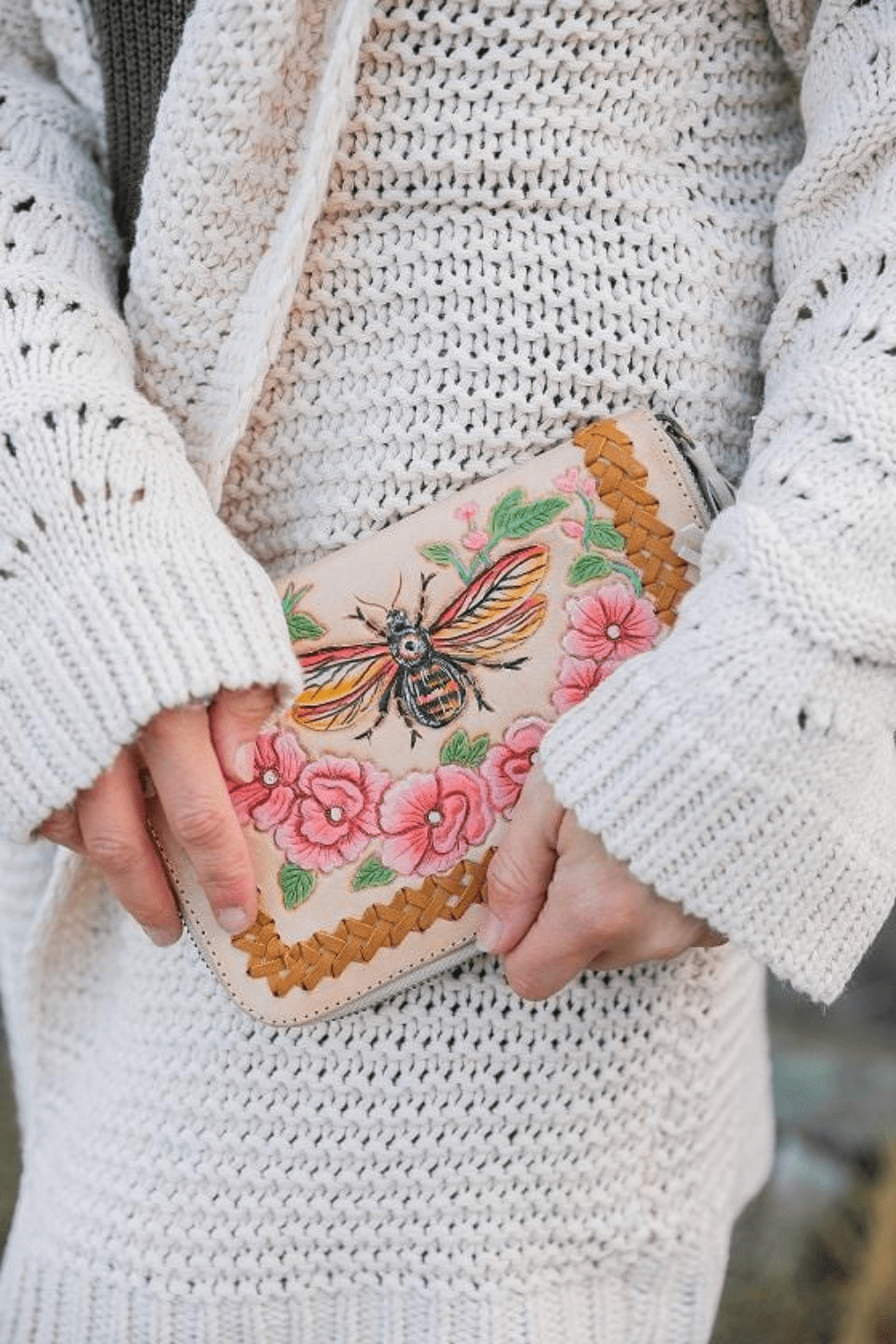 Bumble Bee Wallet - Cream/Tan