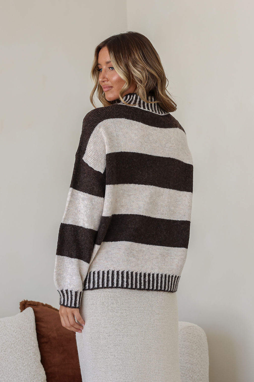 Tilly Blanket Stitch Knit - Chocolate
