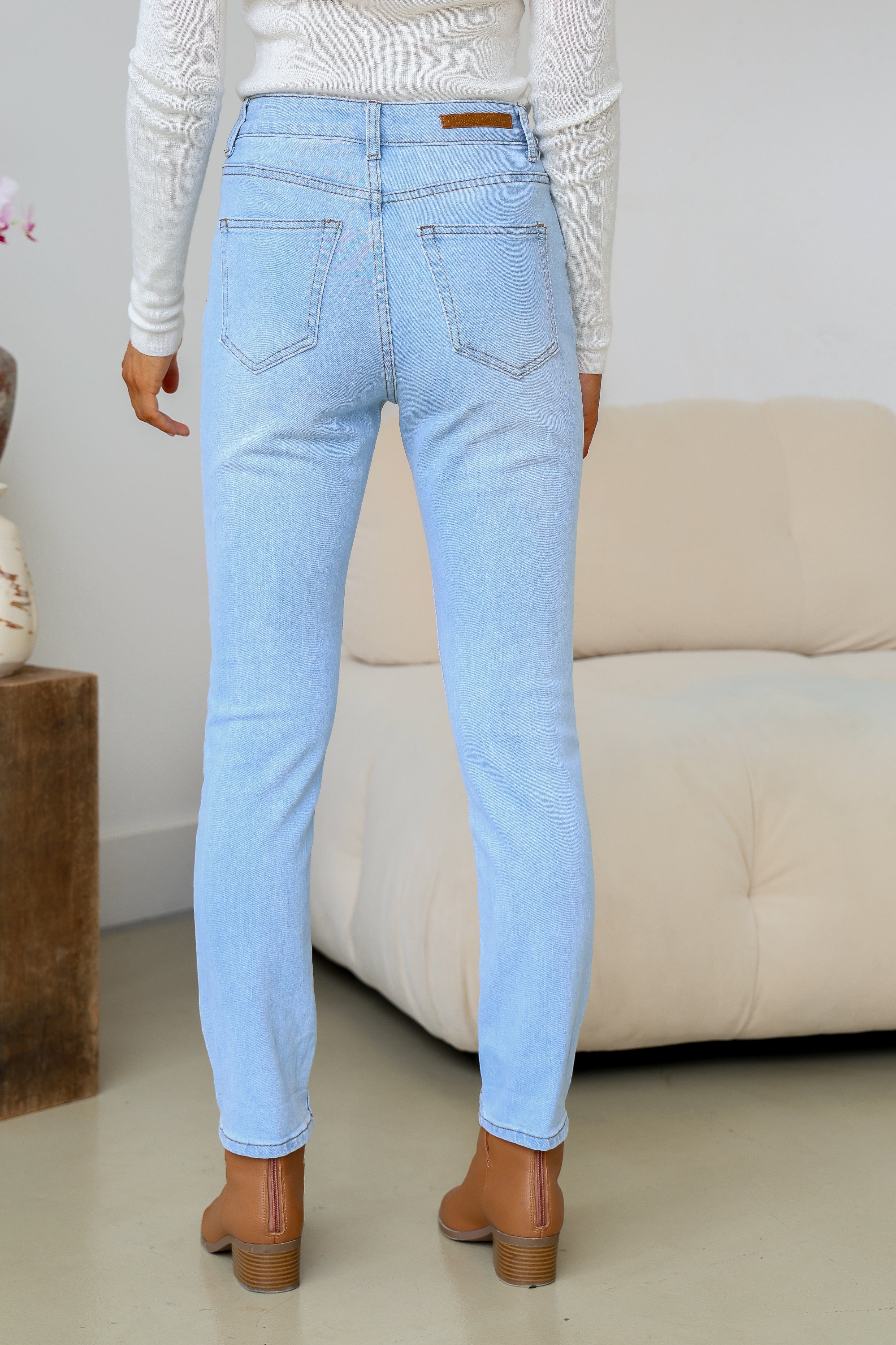 Light Wash Mom Jean - Light Blue