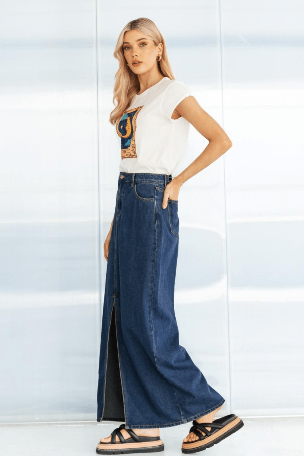 The Moon Graphic Tee - White