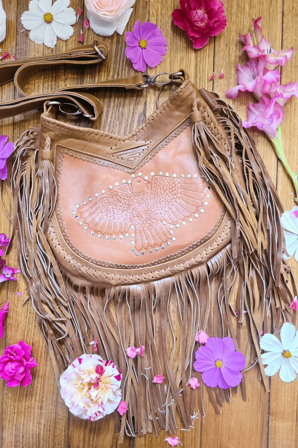 Wilderness Eagle Leather Bag - Tan