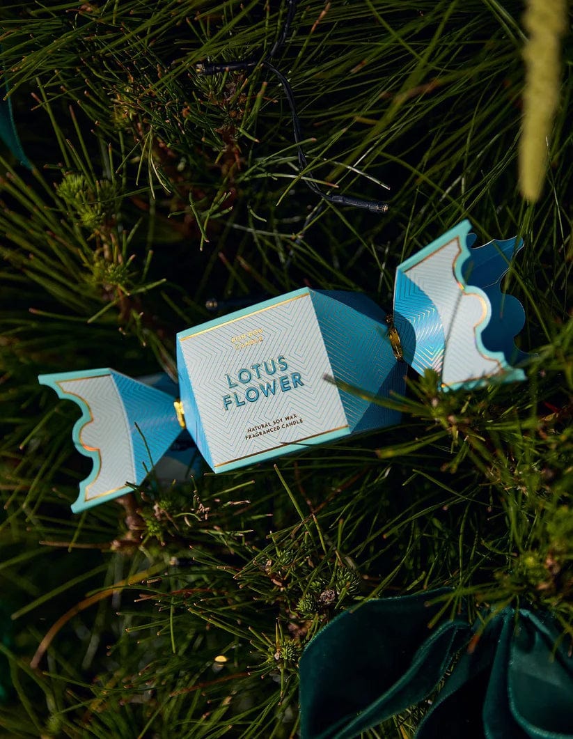 Lotus Flower Tin Candle Bon Bon