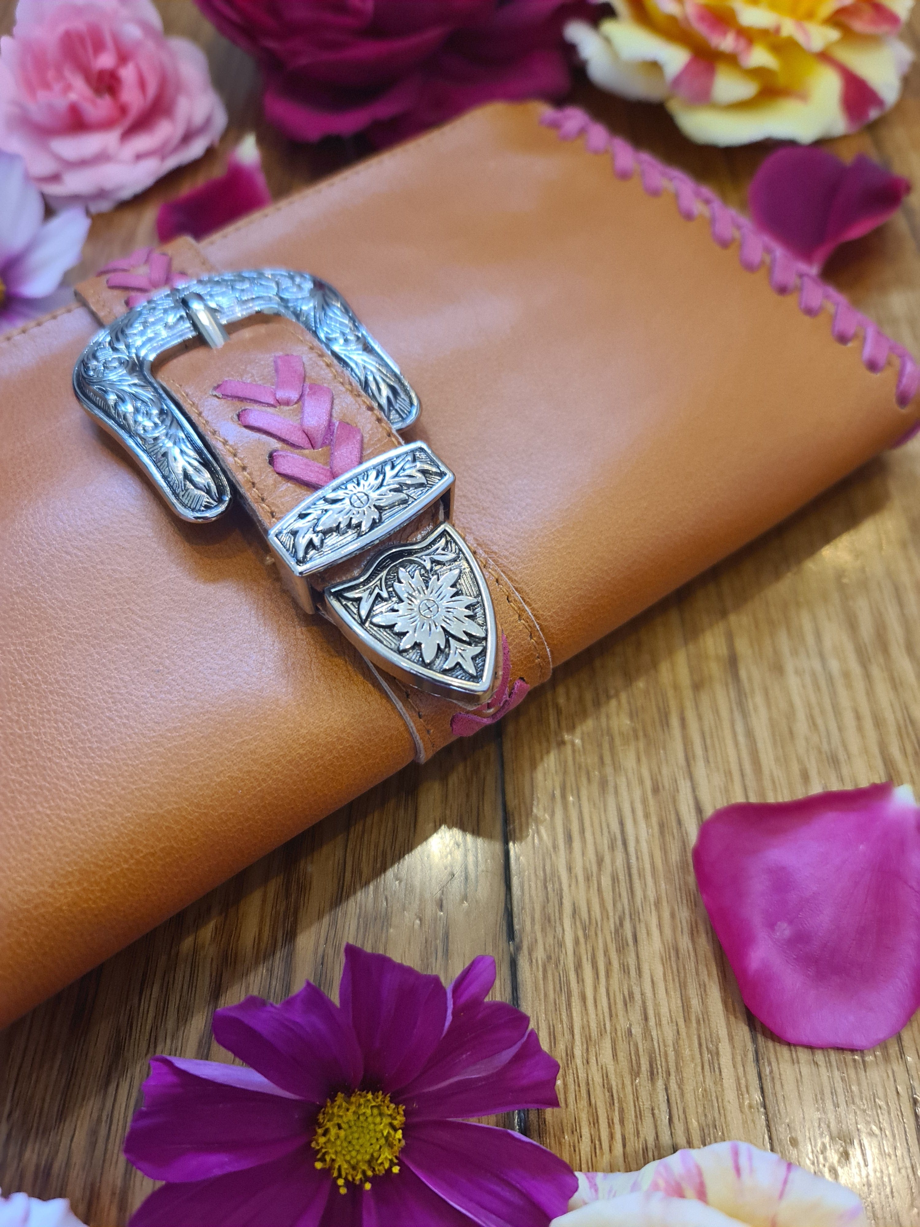 Esmeralda Clutch Bag - Tan/Fuchsia