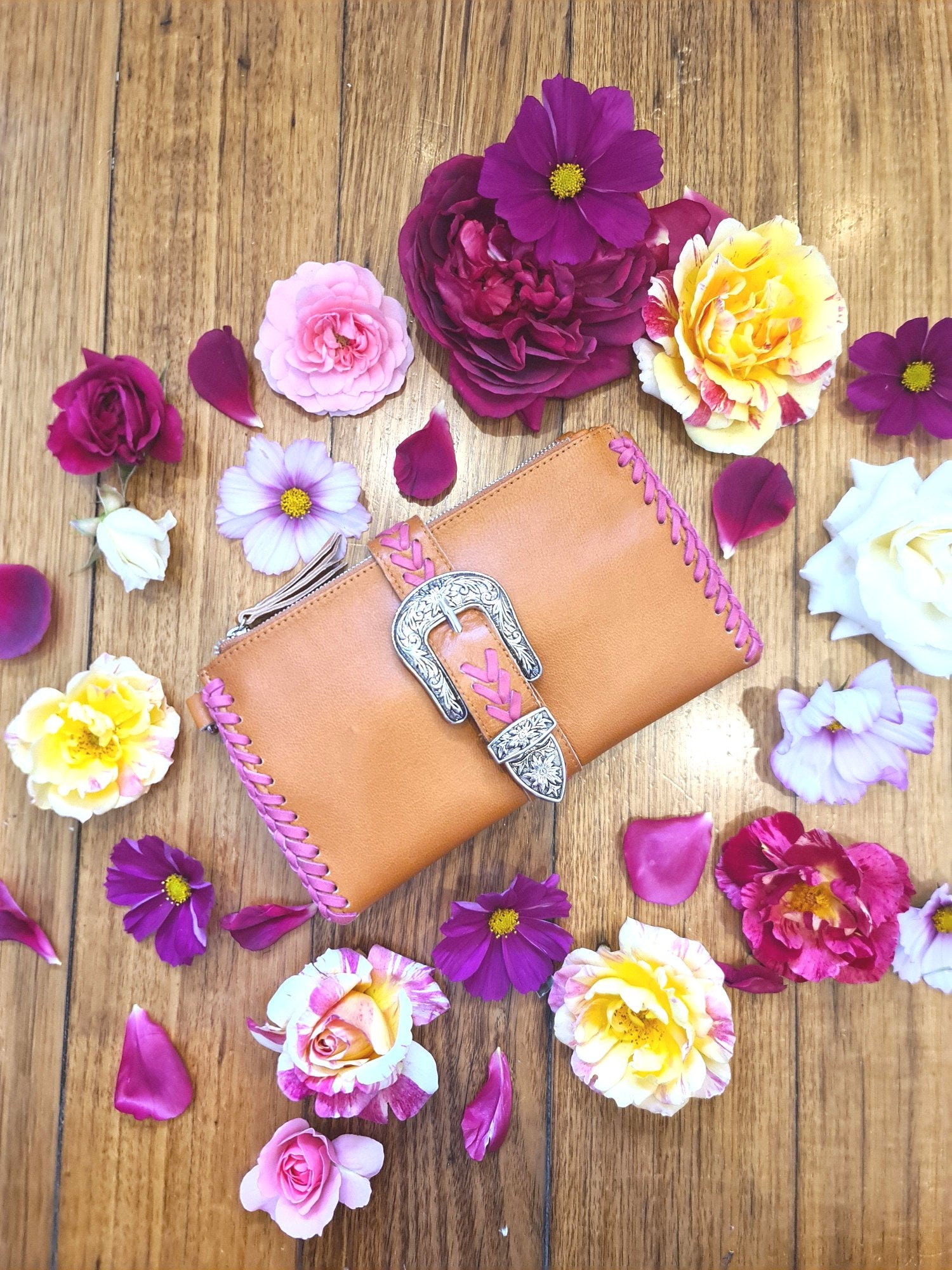 Esmeralda Clutch Bag - Tan/Fuchsia